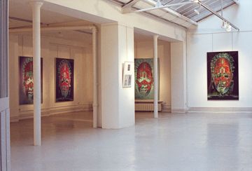 Vue de l'exposition « Autopsie d'un masque », Galerie Jacqueline Blanquet, Paris, 1985